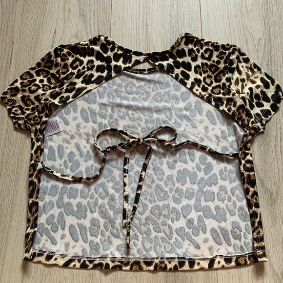 Backless leopard print crop top - Picture 4 of 5